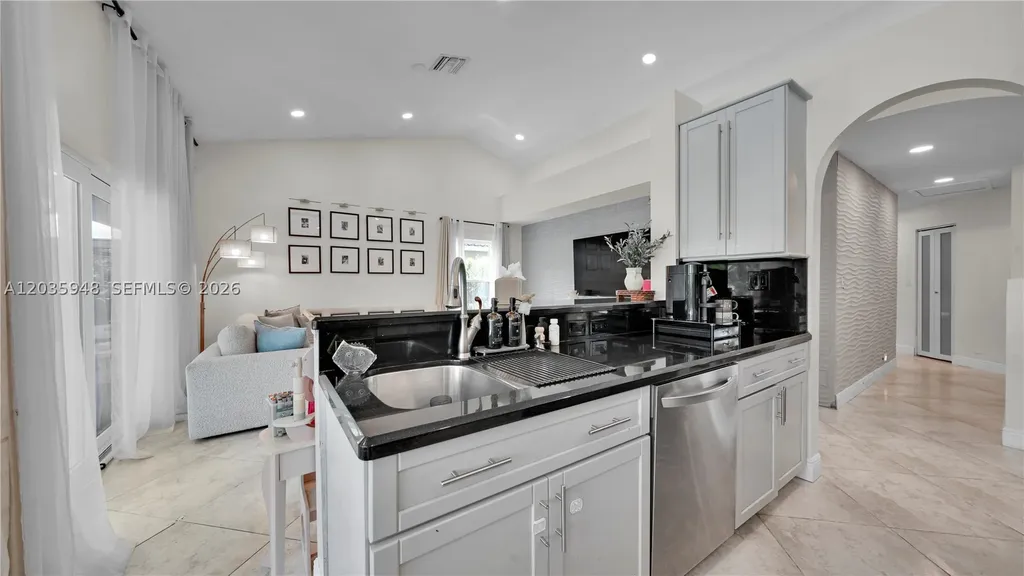 10602 NW 49th Place Coral Springs FL 33076