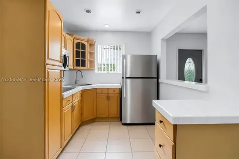 2300 NW 9th Street Miami FL 33125
