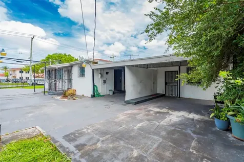 2300 NW 9th Street Miami FL 33125