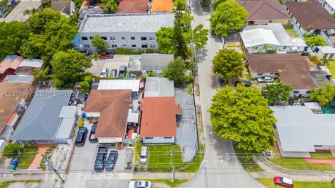 2300 NW 9th Street Miami FL 33125