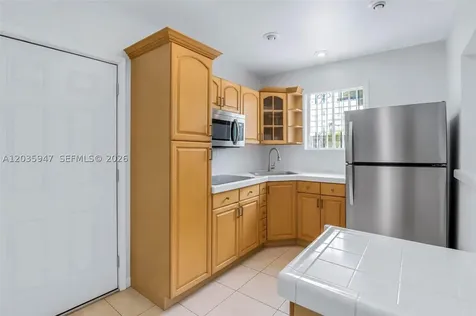 2300 NW 9th Street Miami FL 33125