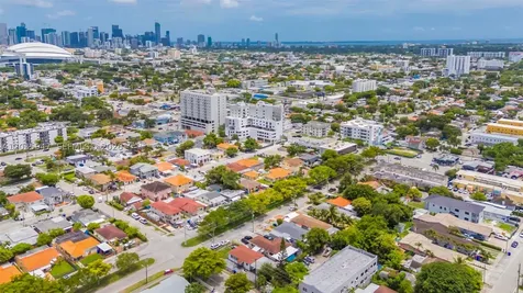 2300 NW 9th Street Miami FL 33125