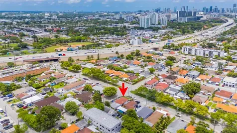 2300 NW 9th Street Miami FL 33125