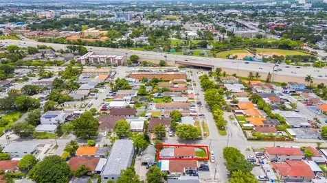 2300 NW 9th Street Miami FL 33125