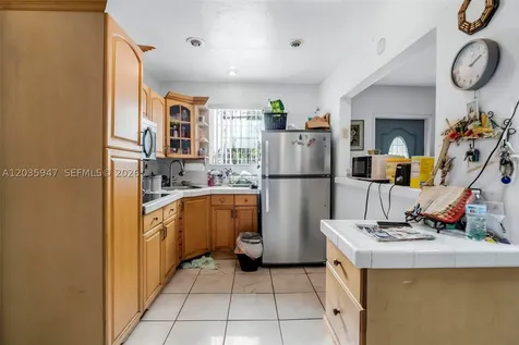 2300 NW 9th Street Miami FL 33125