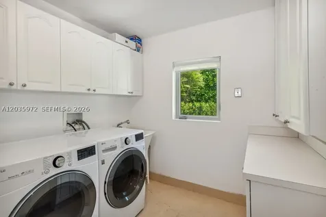 8215 SW 63rd Place Miami FL 33143