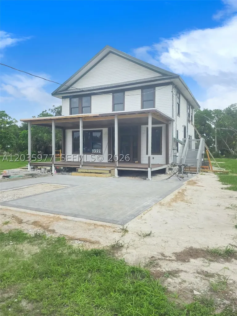 3221 Edgewood Fort Myers FL 33916
