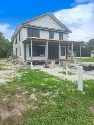 3221 Edgewood Fort Myers FL 33916