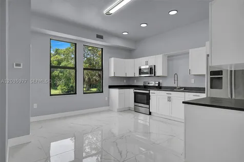 3221 Edgewood Fort Myers FL 33916