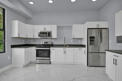 3221 Edgewood Fort Myers FL 33916