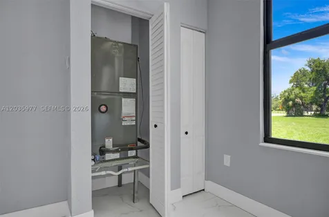 3221 Edgewood Fort Myers FL 33916