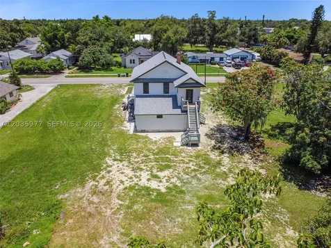 3221 Edgewood Fort Myers FL 33916