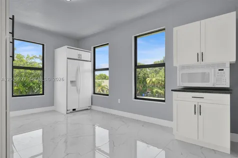 3221 Edgewood Fort Myers FL 33916