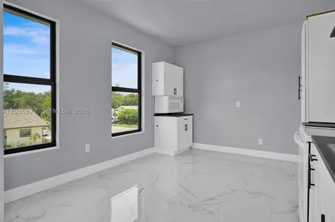 3221 Edgewood Fort Myers FL 33916