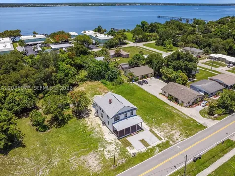 3221 Edgewood Fort Myers FL 33916