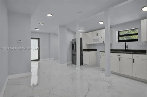 3221 Edgewood Fort Myers FL 33916