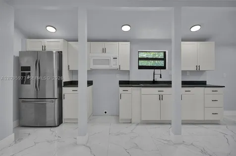 3221 Edgewood Fort Myers FL 33916