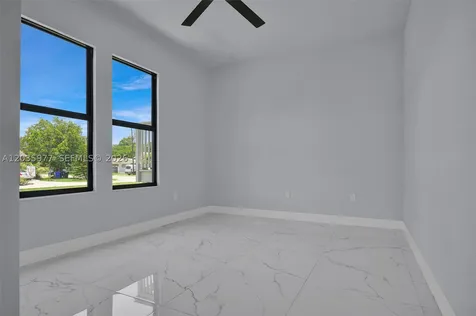 3221 Edgewood Fort Myers FL 33916