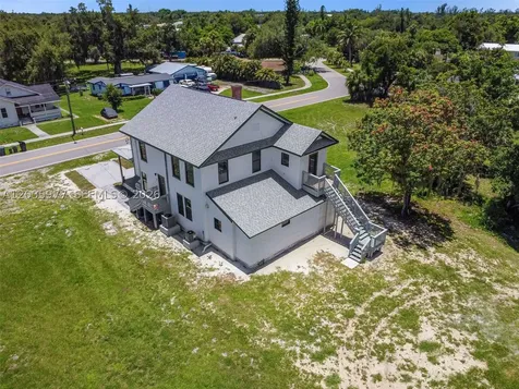 3221 Edgewood Fort Myers FL 33916