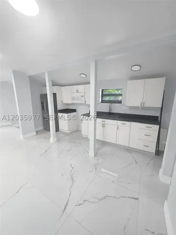 3221 Edgewood Fort Myers FL 33916