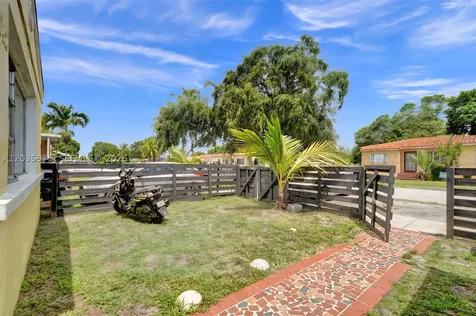 1042 NW 76th Street Miami FL 33150