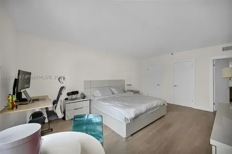 19707 Turnberry Way Aventura FL 33180