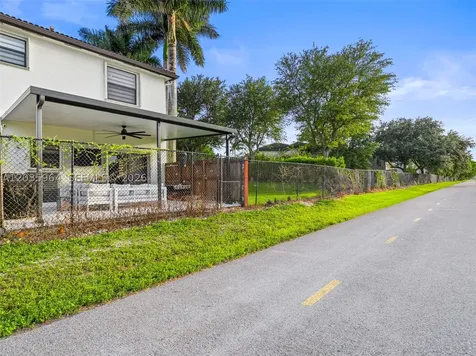 3701 NE 4th Street Homestead FL 33033
