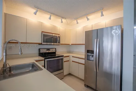 21212 Harbor Way Aventura FL 33180