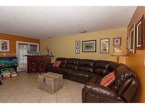 8627 NW 1st Lane Miami FL 33126