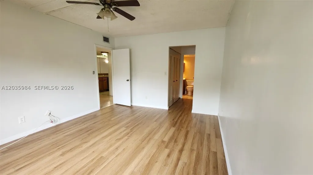 5981 Washington Street Hollywood FL 33023