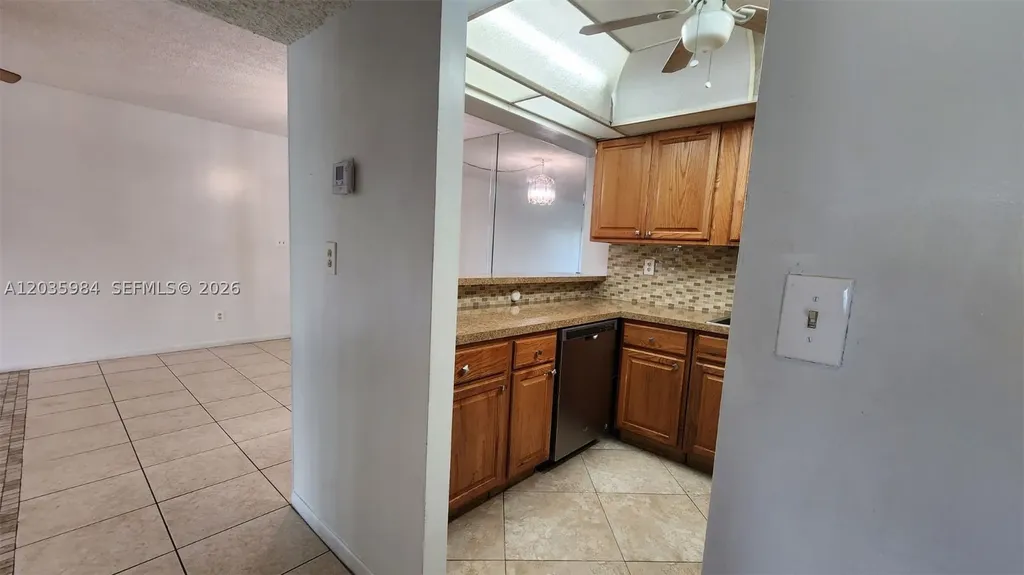 5981 Washington Street Hollywood FL 33023