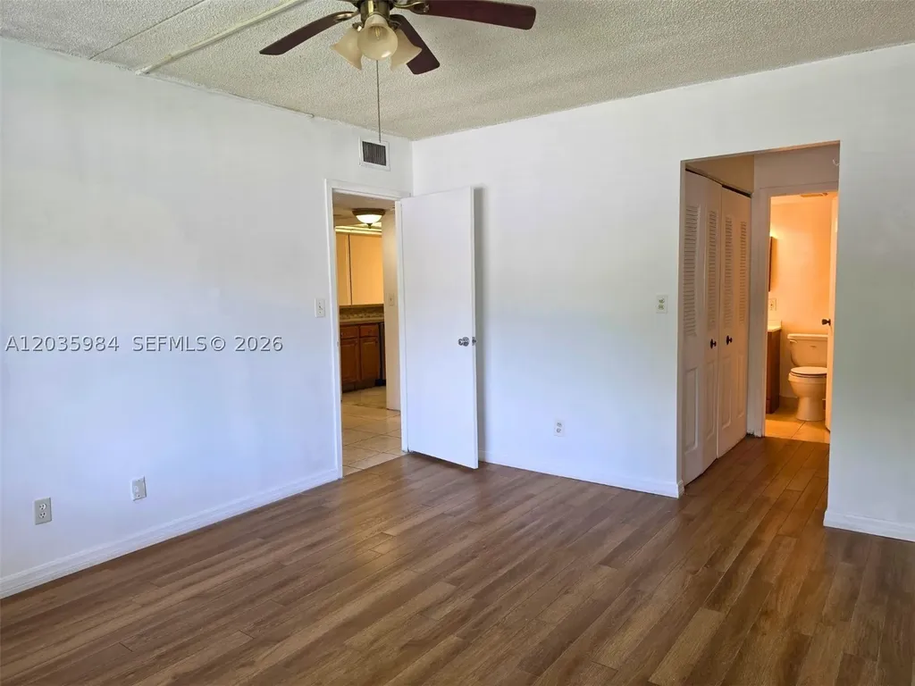 5981 Washington Street Hollywood FL 33023