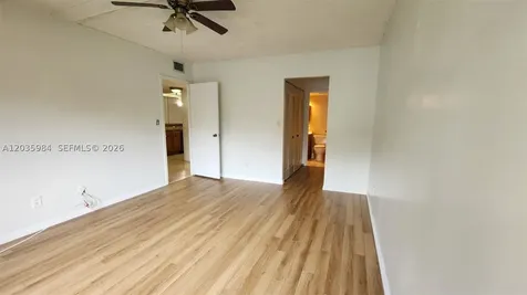 5981 Washington Street Hollywood FL 33023