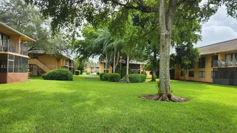 5981 Washington Street Hollywood FL 33023