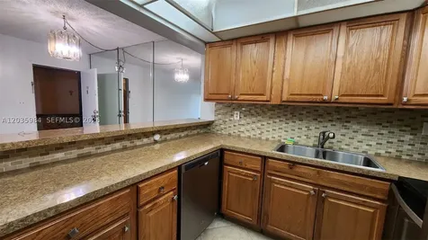 5981 Washington Street Hollywood FL 33023