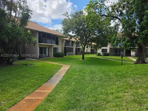 5981 Washington Street Hollywood FL 33023