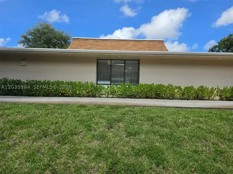 5981 Washington Street Hollywood FL 33023