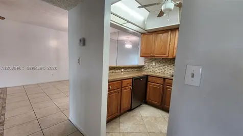 5981 Washington Street Hollywood FL 33023