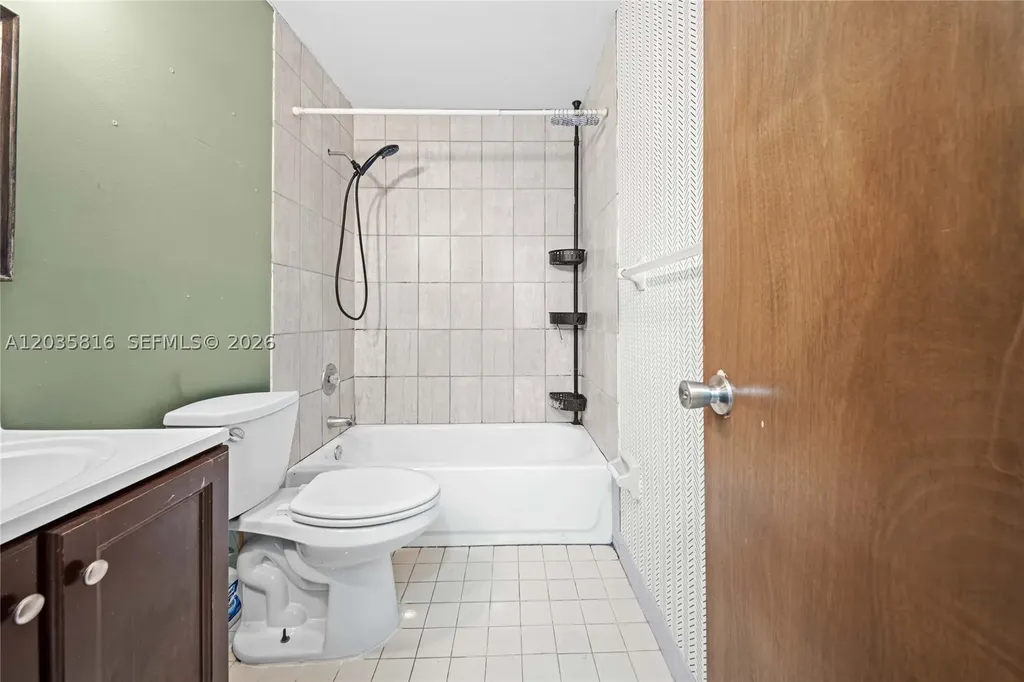 443 NE 38th Street Boca Raton FL 33431