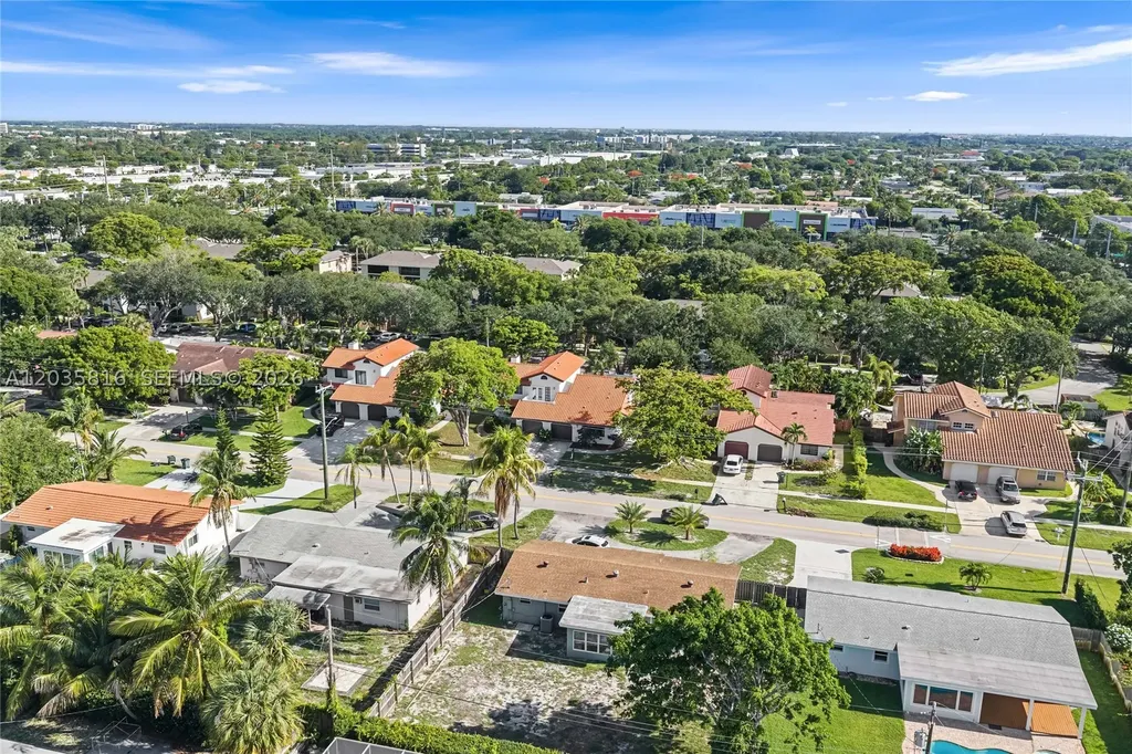 443 NE 38th Street Boca Raton FL 33431