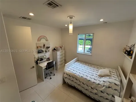 12885 SW 77 Avenue Pinecrest FL 33156