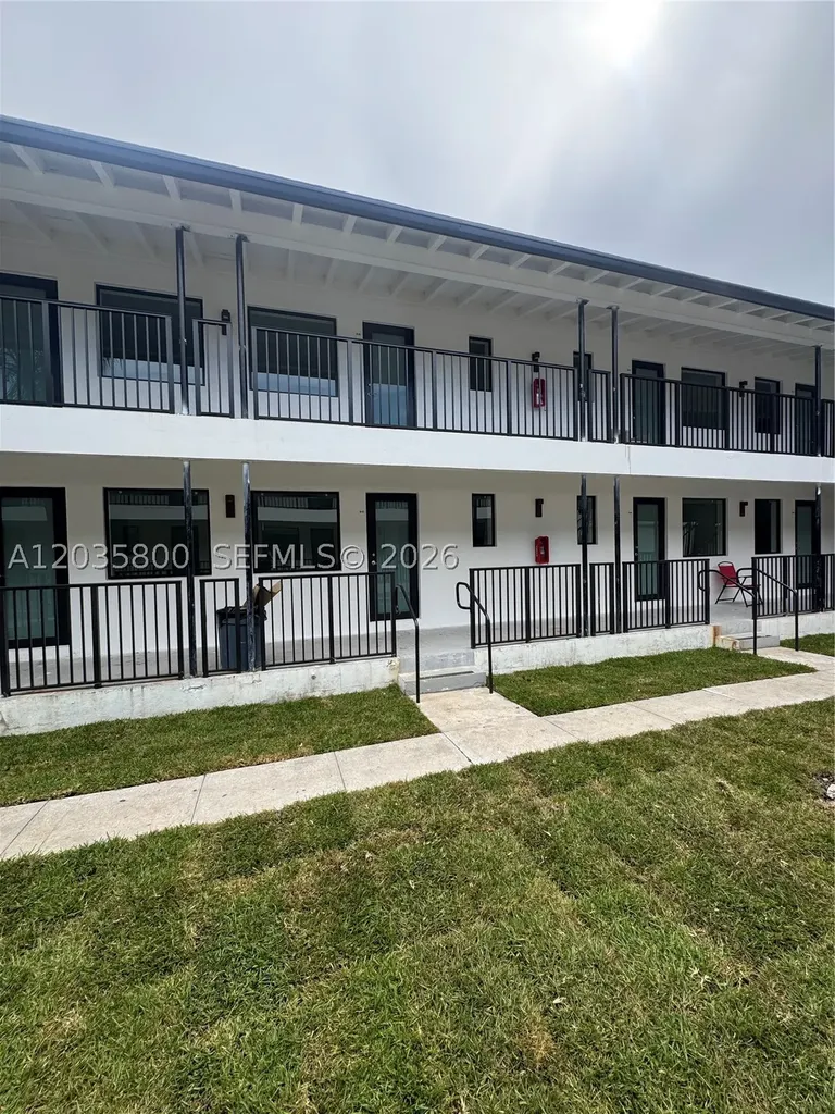 2030 SW 3rd Avenue Miami FL 33129