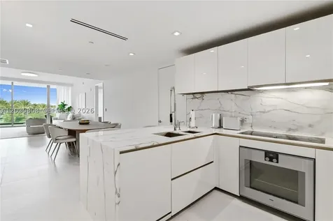 10203 Collins Avenue Bal Harbour FL 33154