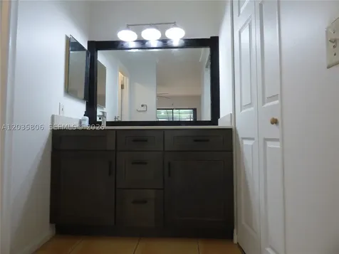 10857 SW 132nd Cir Court Miami FL 33186