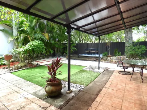 10857 SW 132nd Cir Court Miami FL 33186