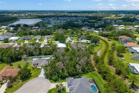 5501 Chapel Court Port St. Lucie FL 34986