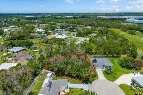 5501 Chapel Court Port St. Lucie FL 34986