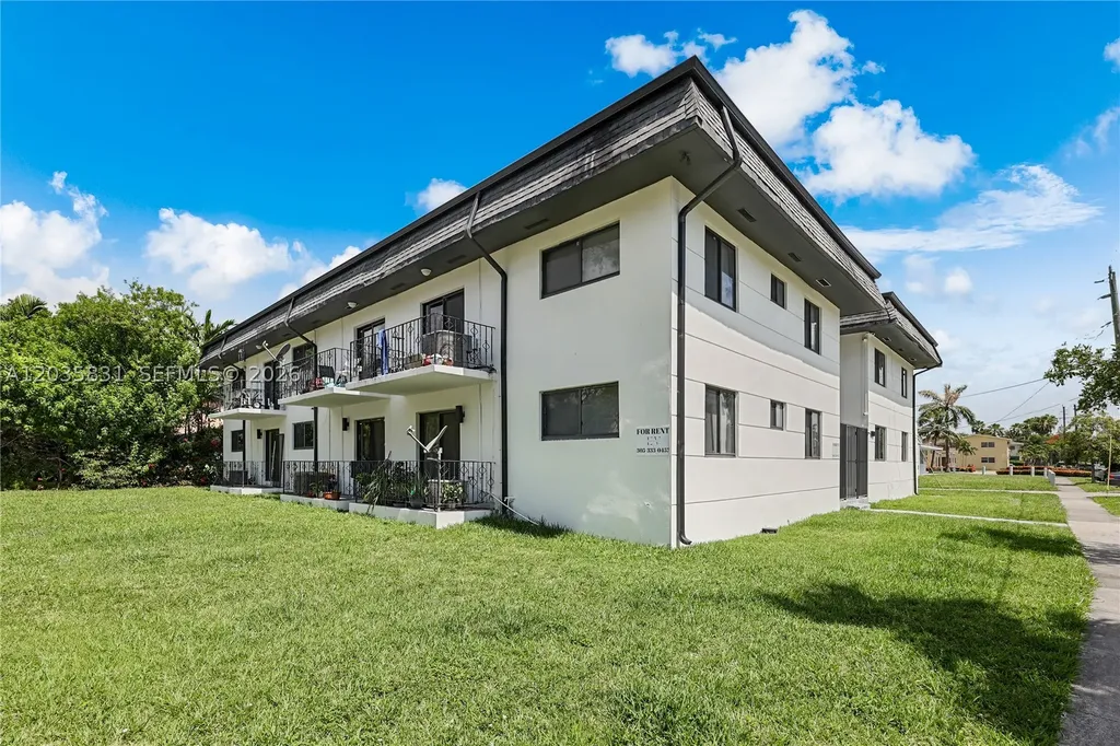 17150 NE 23rd Avenue North Miami Beach FL 33160
