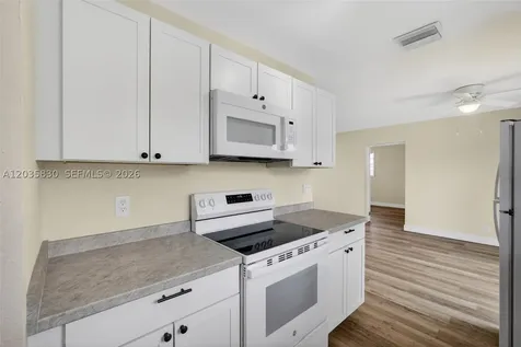 560 W 34th Street Riviera Beach FL 33404