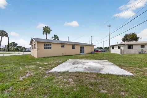 560 W 34th Street Riviera Beach FL 33404